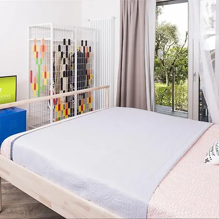 Center Ground Floor With Pool And Garden * Bardolino